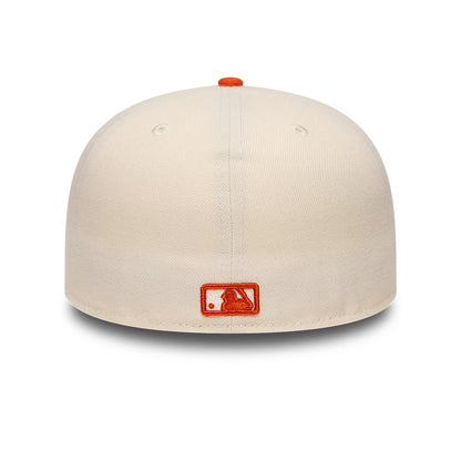 Pictured is this MLB League Essential New York Yankees 59FIFTY Fitted cap in cream. 5