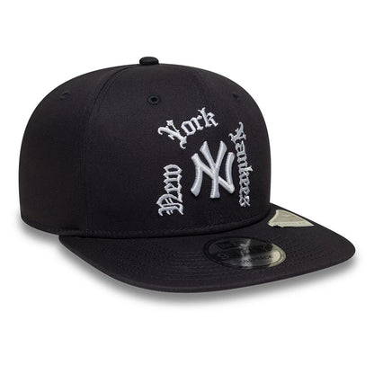 Pictured is this MLB New York Yankees 9FIFTY Snapback cap in navy. 4