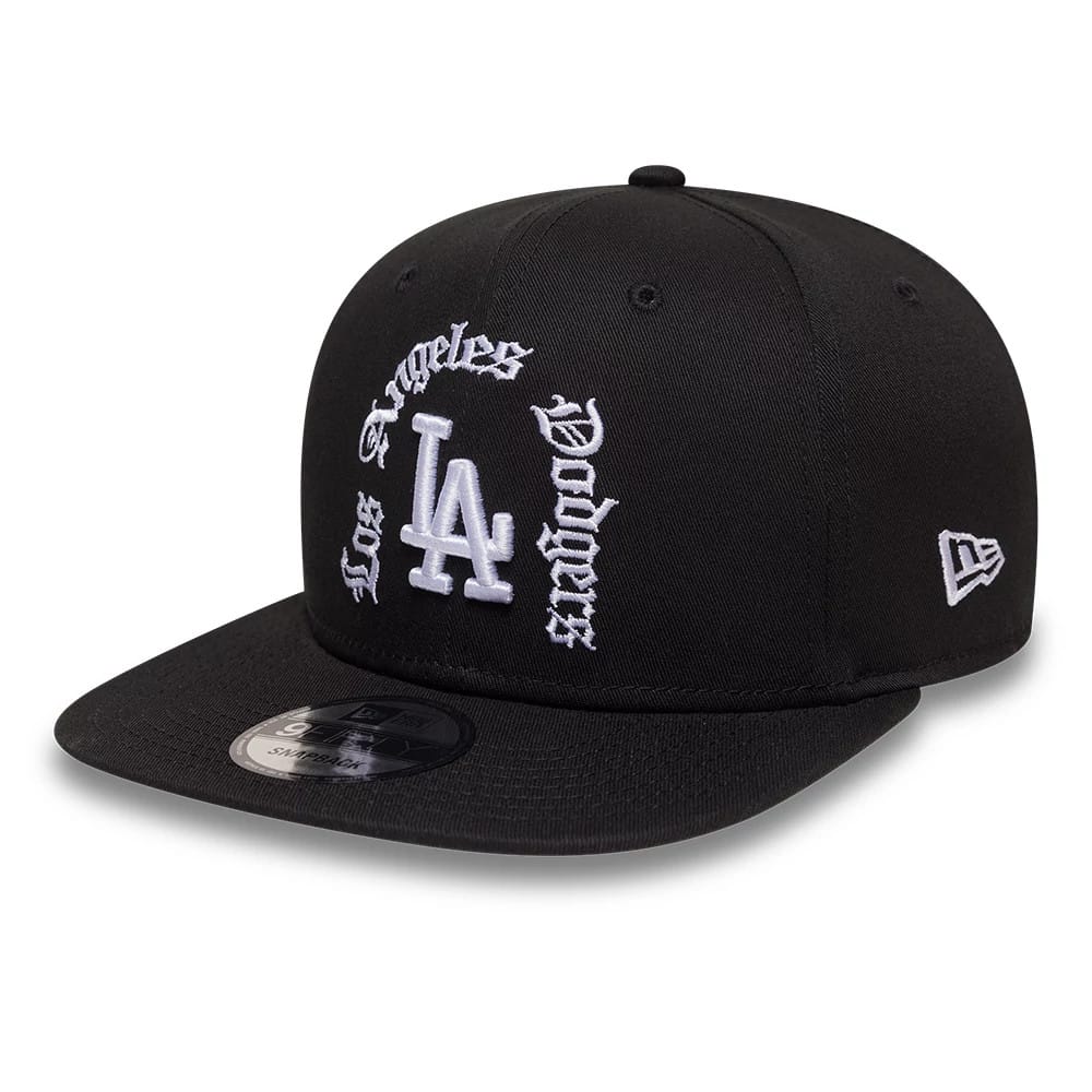 Pictured is this MLB LA Dodgers 9FIFTY Snapback cap in black. 1
