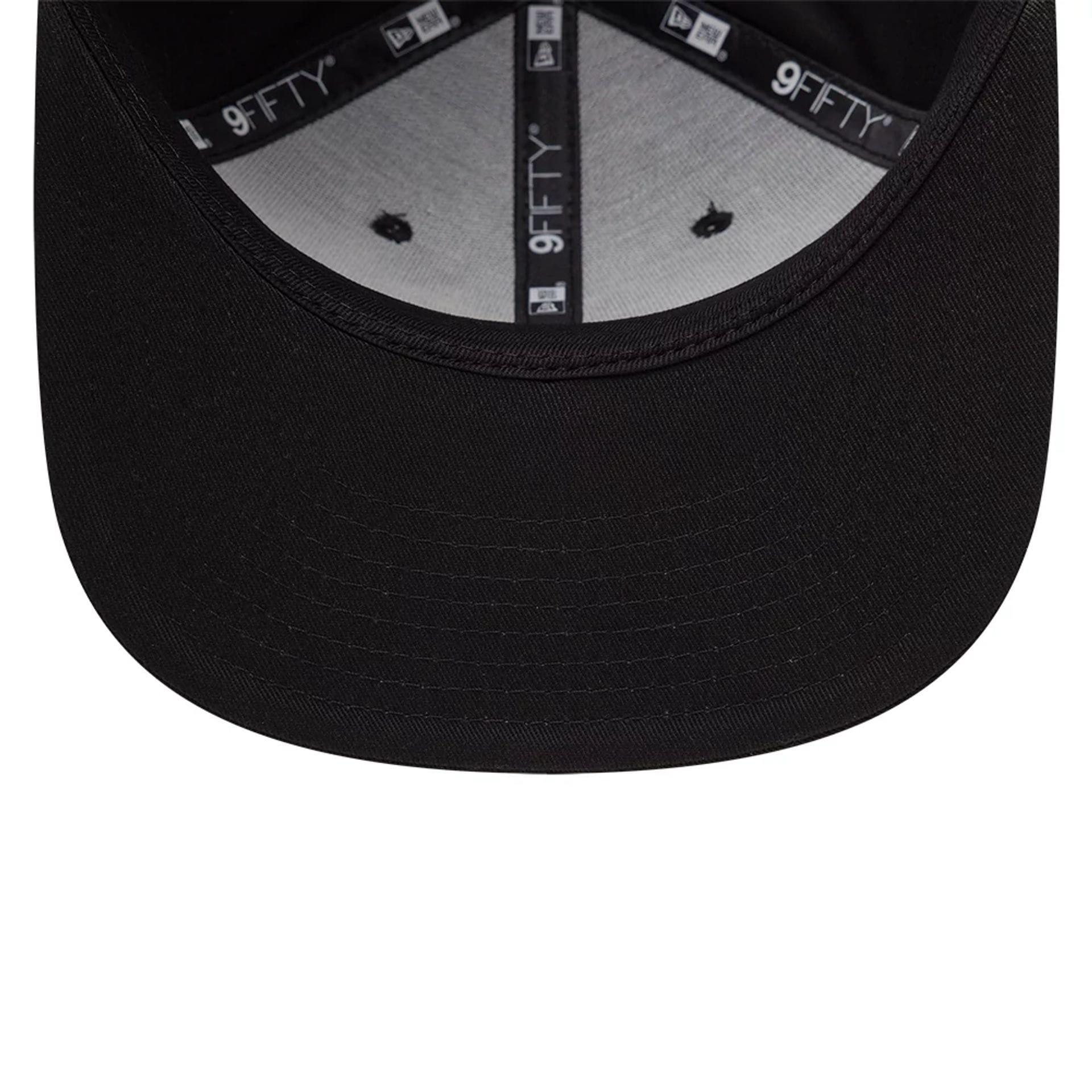 Pictured is this MLB LA Dodgers 9FIFTY Snapback cap in black. 5