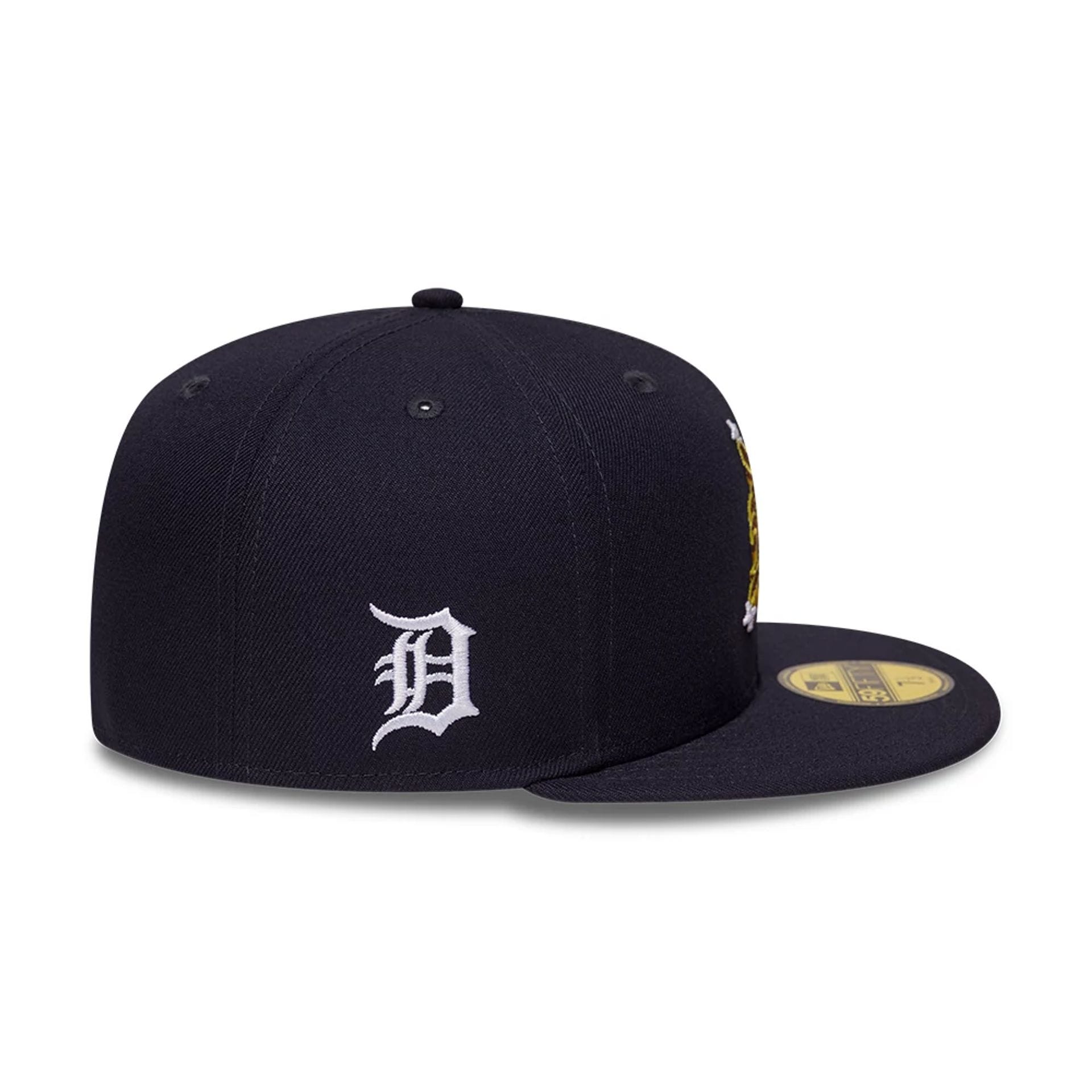 Pictured is this MLB Emblem Detroit Tigers 59FIFTY Fitted cap in navy. 5