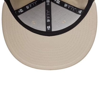 Pictured is this MLB Outdoor Icon New York Yankees 9FIFTY Snapback cap in light beige. 5