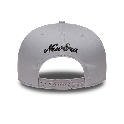 Pictured is this MLB Outdoor Icon LA Dodgers 9FIFTY Snapback cap in grey. 4