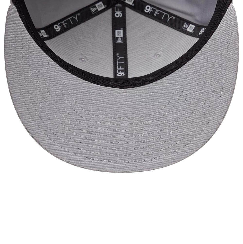 Pictured is this MLB Outdoor Icon LA Dodgers 9FIFTY Snapback cap in grey. 5