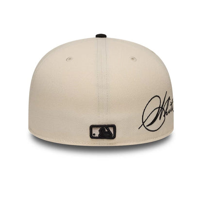 Pictured is this MLB Side Script Chicago White Sox 59FIFTY Fitted cap in cream & navy. 5