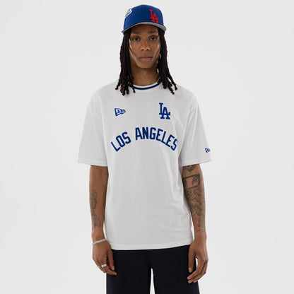 The model is wearing this MLB LA Dodgers T-Shirt in white. 1