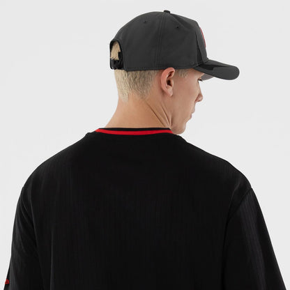 The model is wearing this MiLB Vancouver Canadians Oversized T-Shirt in black. 6