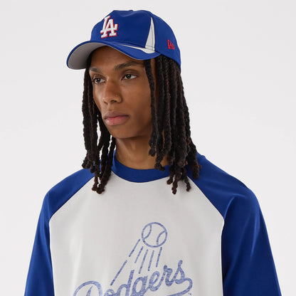 The model is wearing this MLB LA Dodgers Boxy T-Shirt in white. 6