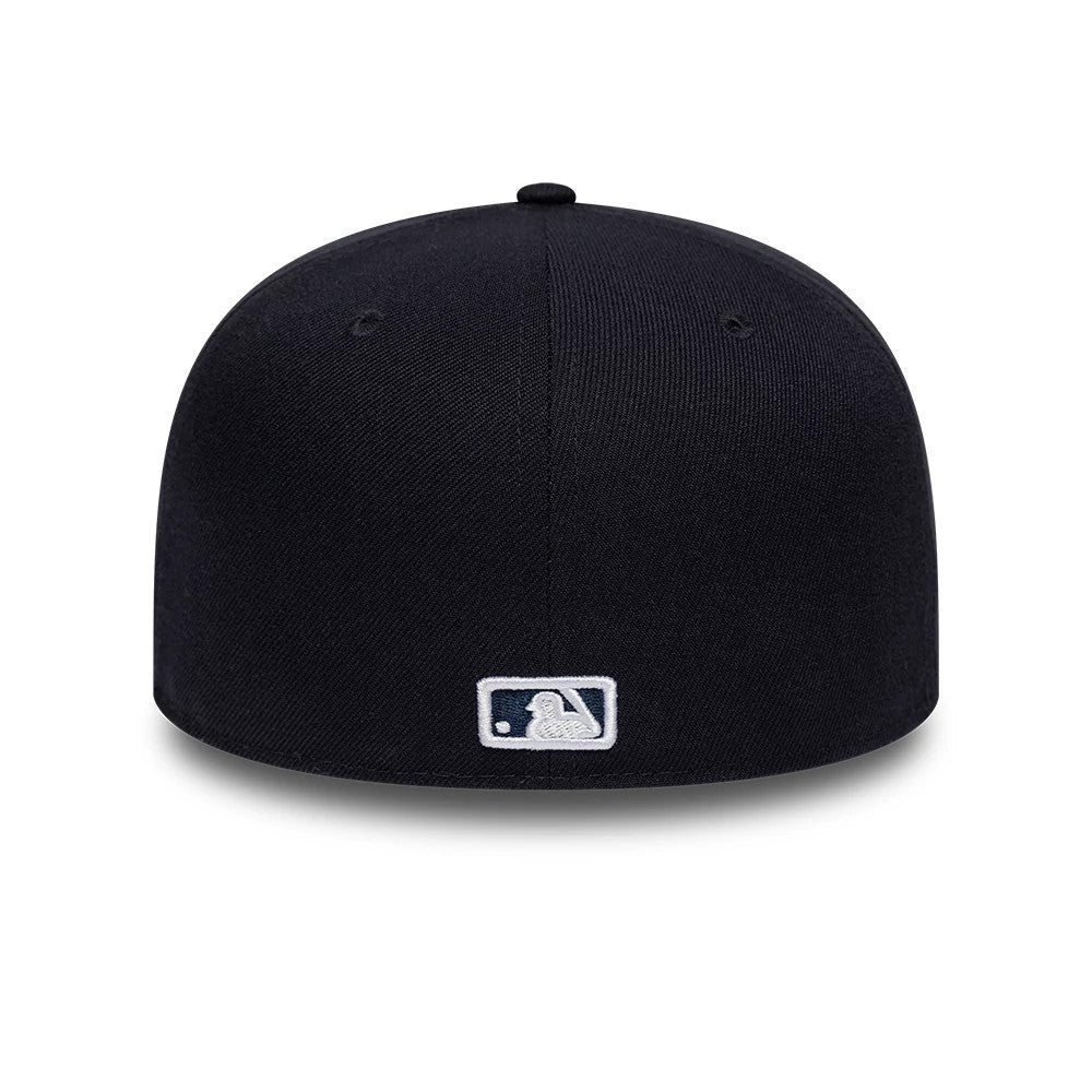 Pictured is this MLB Storm Pattern New York Yankees 59FIFTY Fitted cap in navy. 6