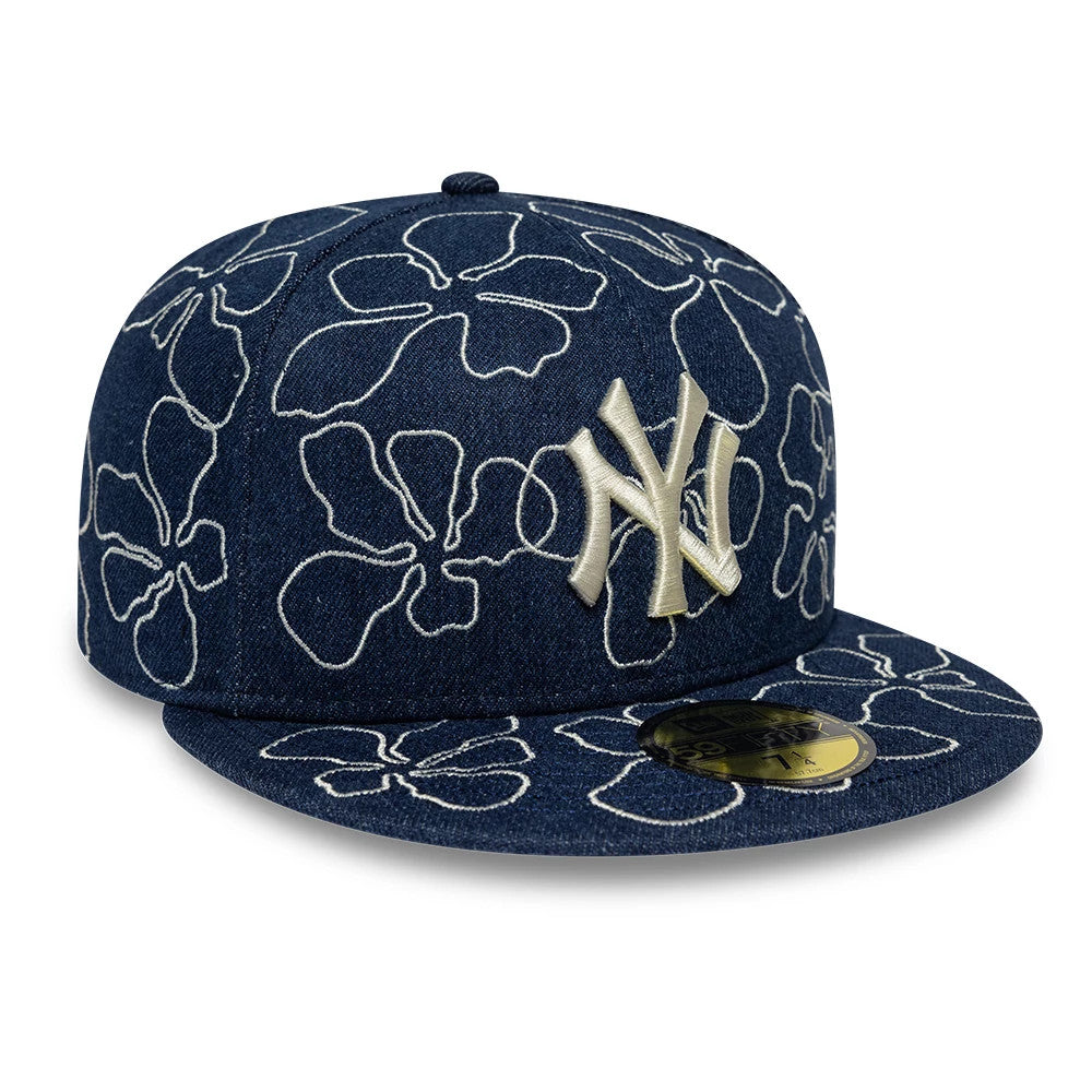 Pictured is this MLB Floral Denim New York Yankees 59FIFTY Fitted cap in blue. 3