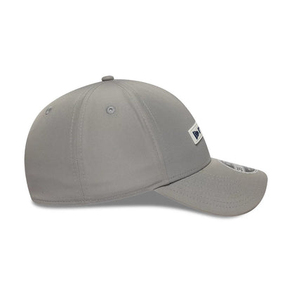 Pictured is this New Era Rubber Patch 39THIRTY M-Crown A-Frame Stretch Fit cap in grey. 6