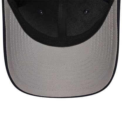 Pictured is this New Era Mono 39SEVENTY Stretch Fit cap in navy. 2
