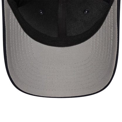 Pictured is this New Era Mono 39SEVENTY Stretch Fit cap in navy. 2