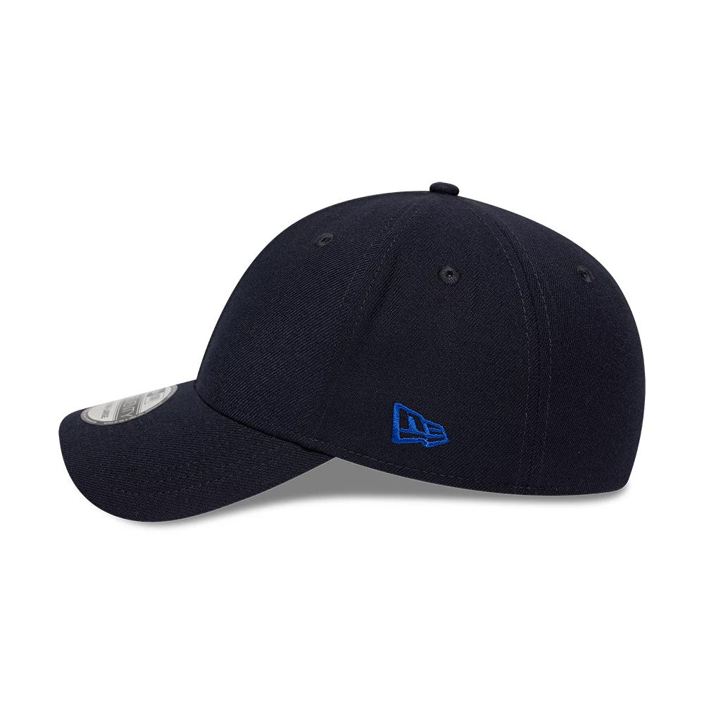 Pictured is this New Era Mono 39SEVENTY Stretch Fit cap in navy. 5