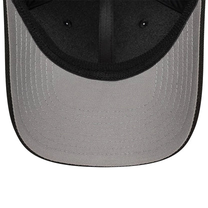 Pictured is this New Era Mono 39SEVENTY Stretch Fit cap in black. 2