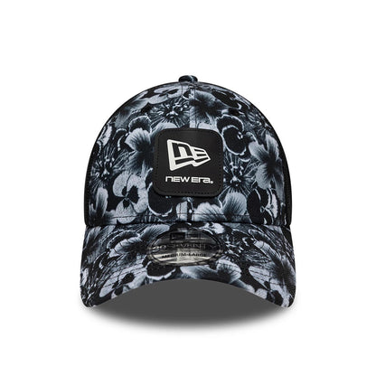 Pictured is this New Era Floral 39SEVENTY Stretch Fit cap in black. 3