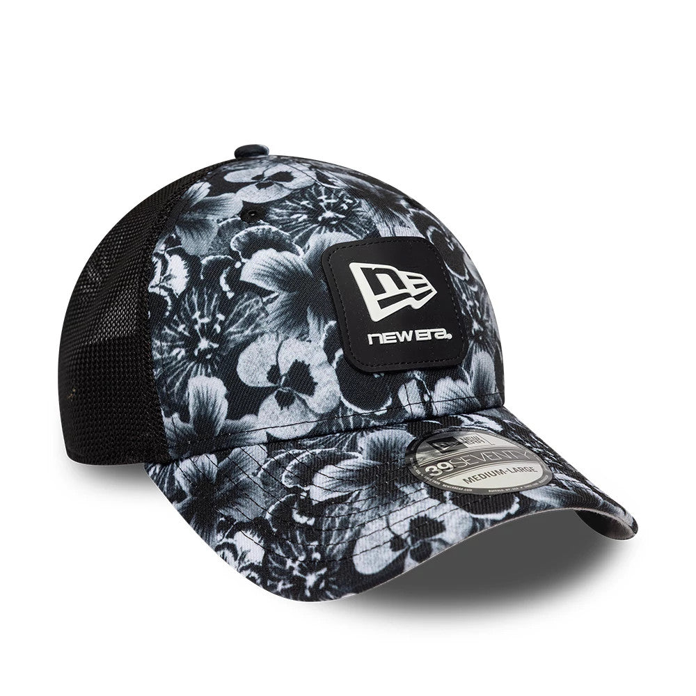 Pictured is this New Era Floral 39SEVENTY Stretch Fit cap in black. 4