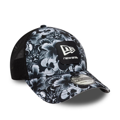 Pictured is this New Era Floral 39SEVENTY Stretch Fit cap in black. 4