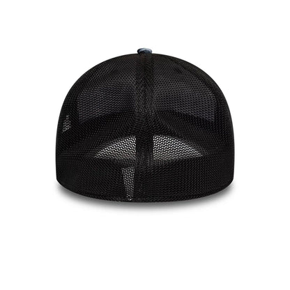 Pictured is this New Era Floral 39SEVENTY Stretch Fit cap in black. 7