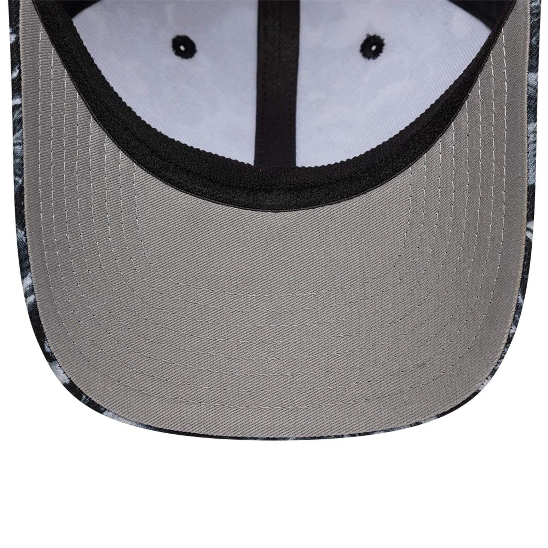 Pictured is this New Era Floral 39SEVENTY Stretch Fit cap in black. 2