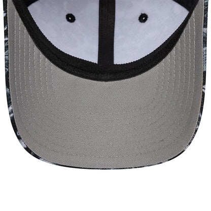 Pictured is this New Era Floral 39SEVENTY Stretch Fit cap in black. 2
