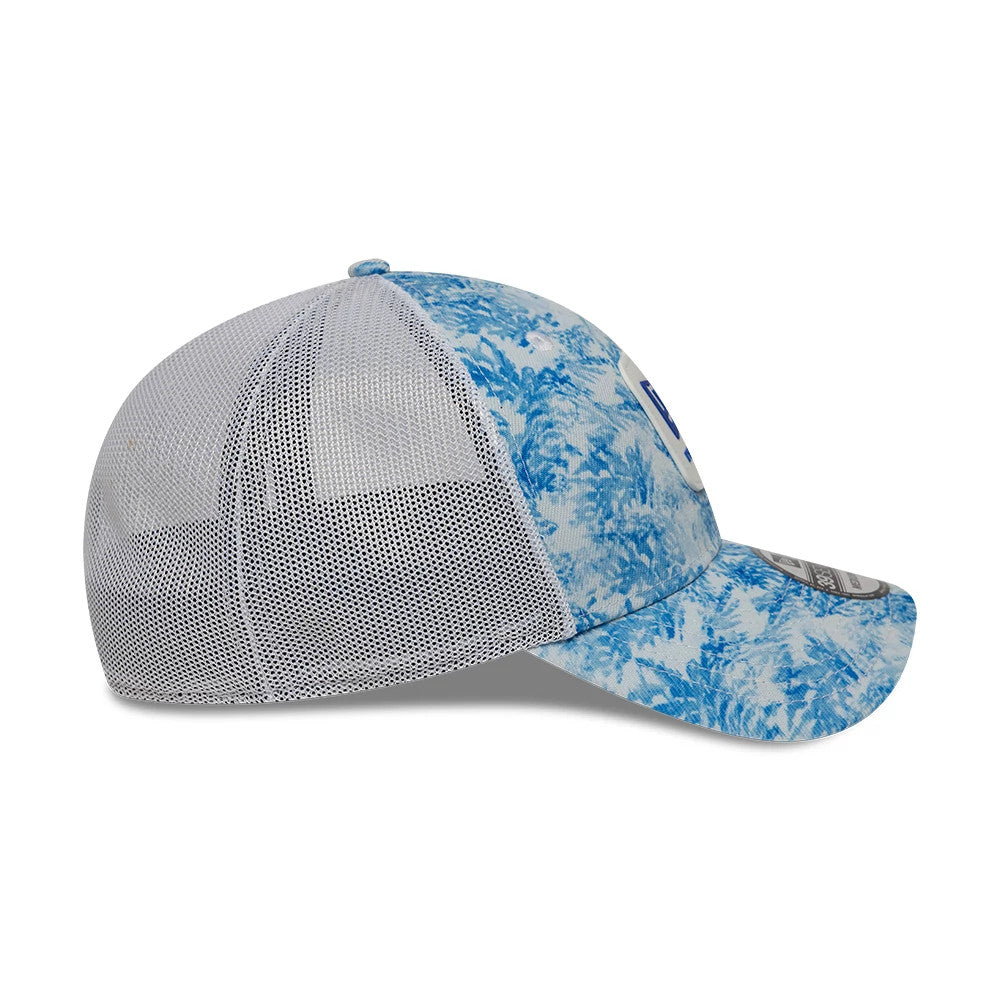Pictured is this New Era Floral 39SEVENTY Stretch Fit cap in blue. 7