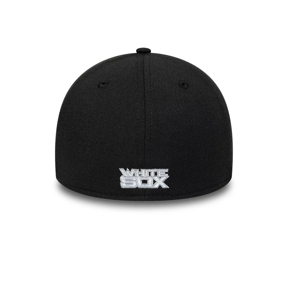 Pictured is this MLB Classic Chicago White Sox 39THIRTY Stretch Fit cap in black. 4