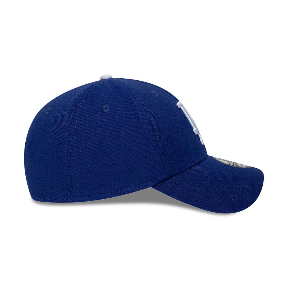 Pictured is this MLB Classic LA Dodgers 39THIRTY Stretch Fit cap in dark blue. 6