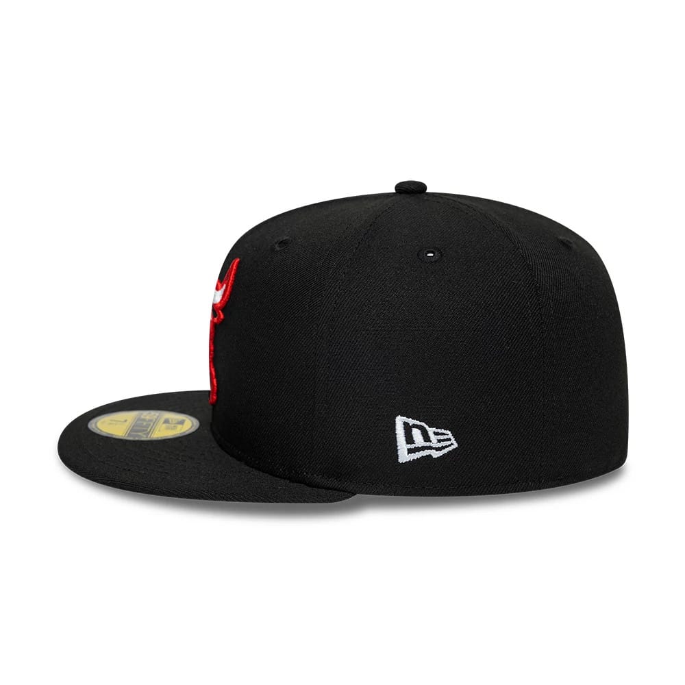 Pictured is this NBA Hardwood Classic Windy City Chicago Bulls 59FIFTY Fitted cap in black. 6