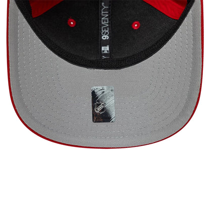 Pictured is this NHL Team Florida Panthers 9SEVENTY Stretch Snap cap in red. 2