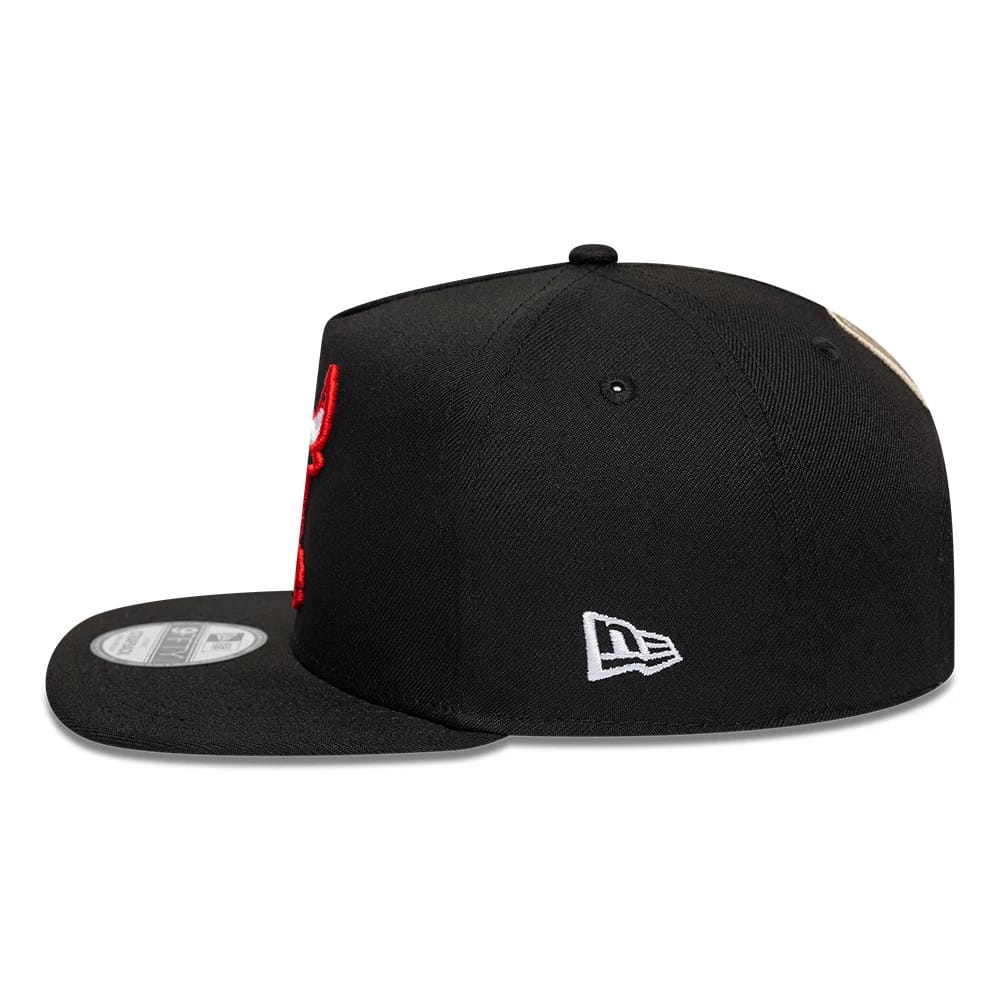 Pictured is this NBA Hardwood Classic Chicago Bulls 9FIFTY A-Frame Snapback cap in black. 6