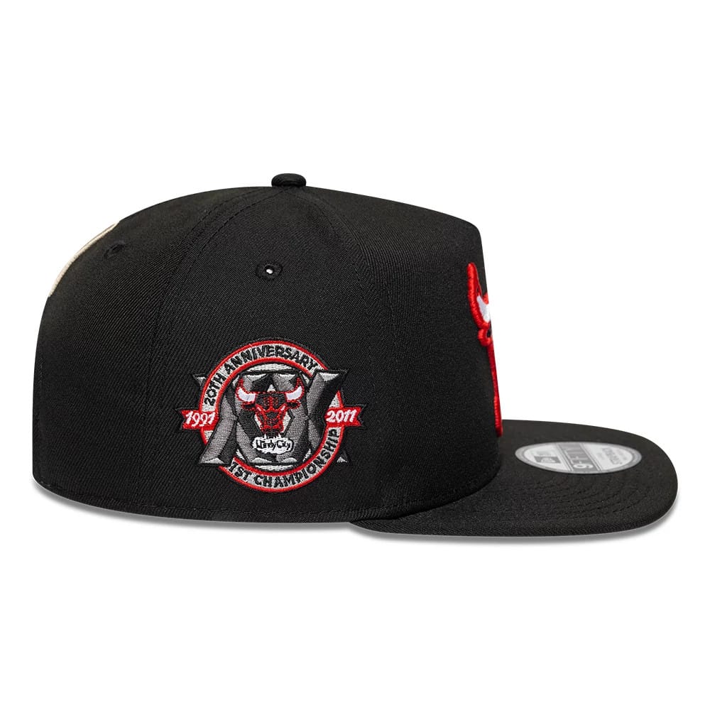 Pictured is this NBA Hardwood Classic Chicago Bulls 9FIFTY A-Frame Snapback cap in black. 7