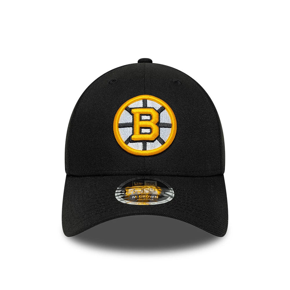 Boston Bruins NHL Team Black New Era 9FORTY M-Crown Adjustable Cap, front view showing a raised yellow and white embroidered team logo on the structured black crown, with a pre-curved black visor and 9FORTY size sticker on the visor.