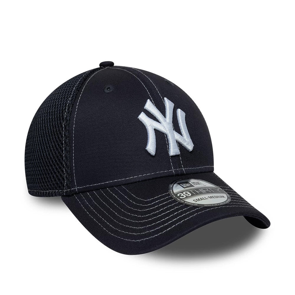 Yankees MLB Neo Navy New Era 39THIRTY Stretch Fit Cap, front view showing the raised white embroidered NY logo on the front panel, curved visor with contrasting stitching, and the 39THIRTY size sticker on the visor.