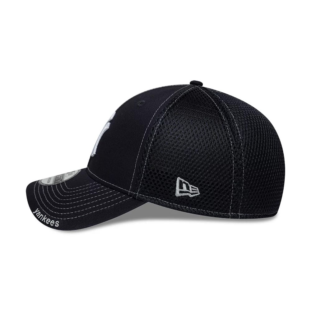 Pictured is this MLB Neo New York Yankees 39THIRTY Stretch Fit cap in navy. 5