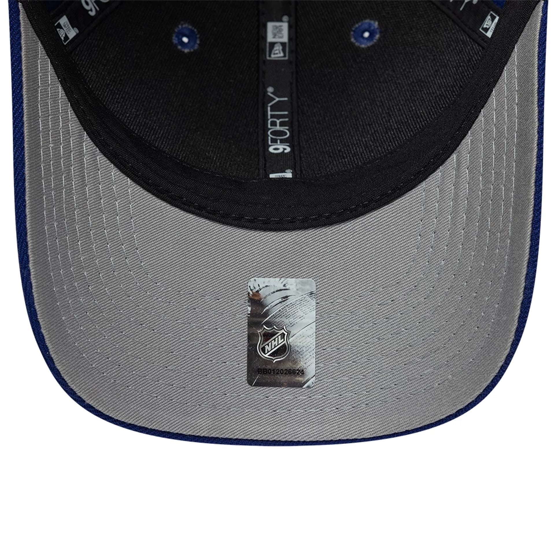Pictured is this NHL Team Tampa Bay Lightning 9FORTY M-Crown cap in dark blue. 2