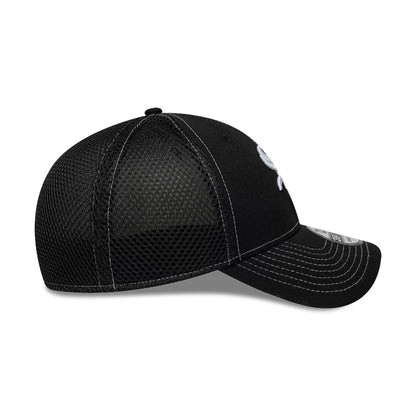 Pictured is this MLB Neo Chicago White Sox 39THIRTY Stretch Fit cap in black. 6