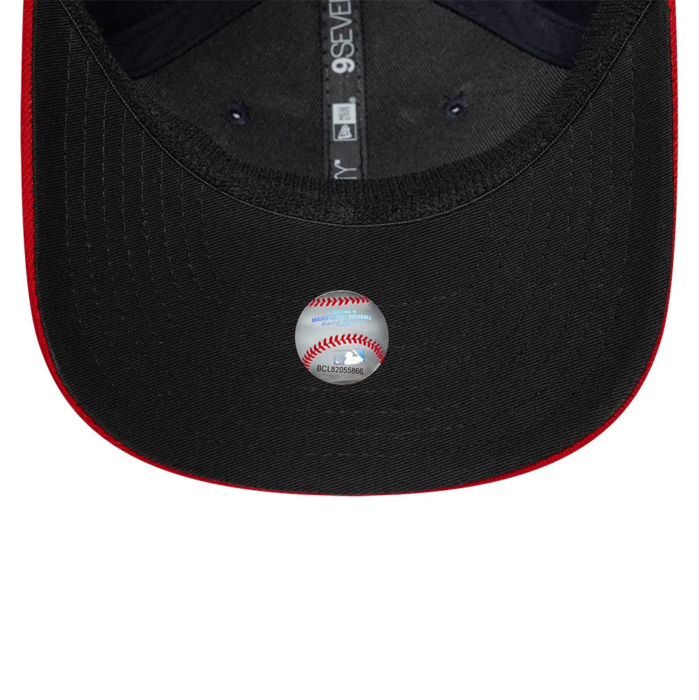 Pictured is this MLB Player Replica Atlanta Braves 9SEVENTY Stretch Snap cap in navy. 7