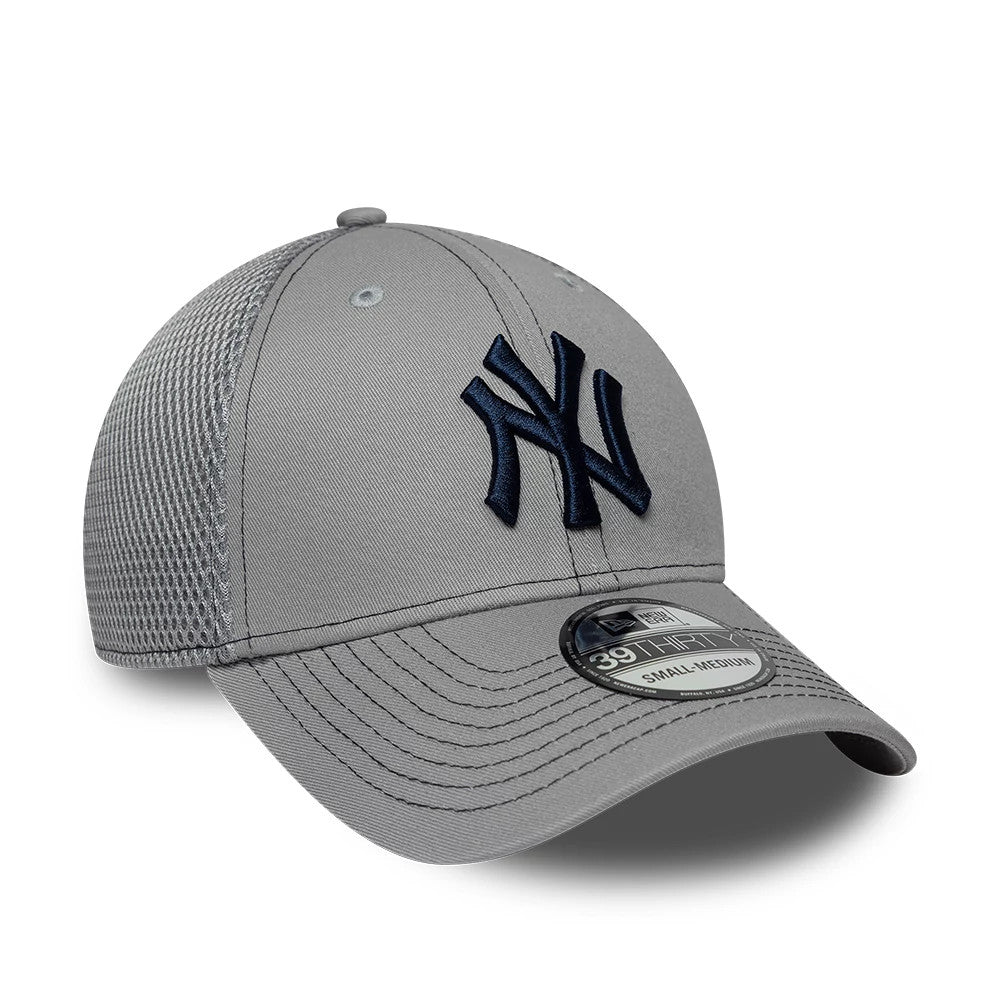 Pictured is this MLB Neo New York Yankees 39THIRTY Stretch Fit cap in Grey . 3