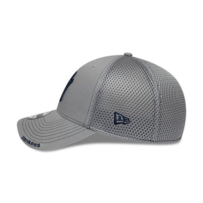 Pictured is this MLB Neo New York Yankees 39THIRTY Stretch Fit cap in Grey . 5