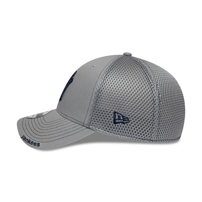 Pictured is this MLB Neo New York Yankees 39THIRTY Stretch Fit cap in Grey . 5