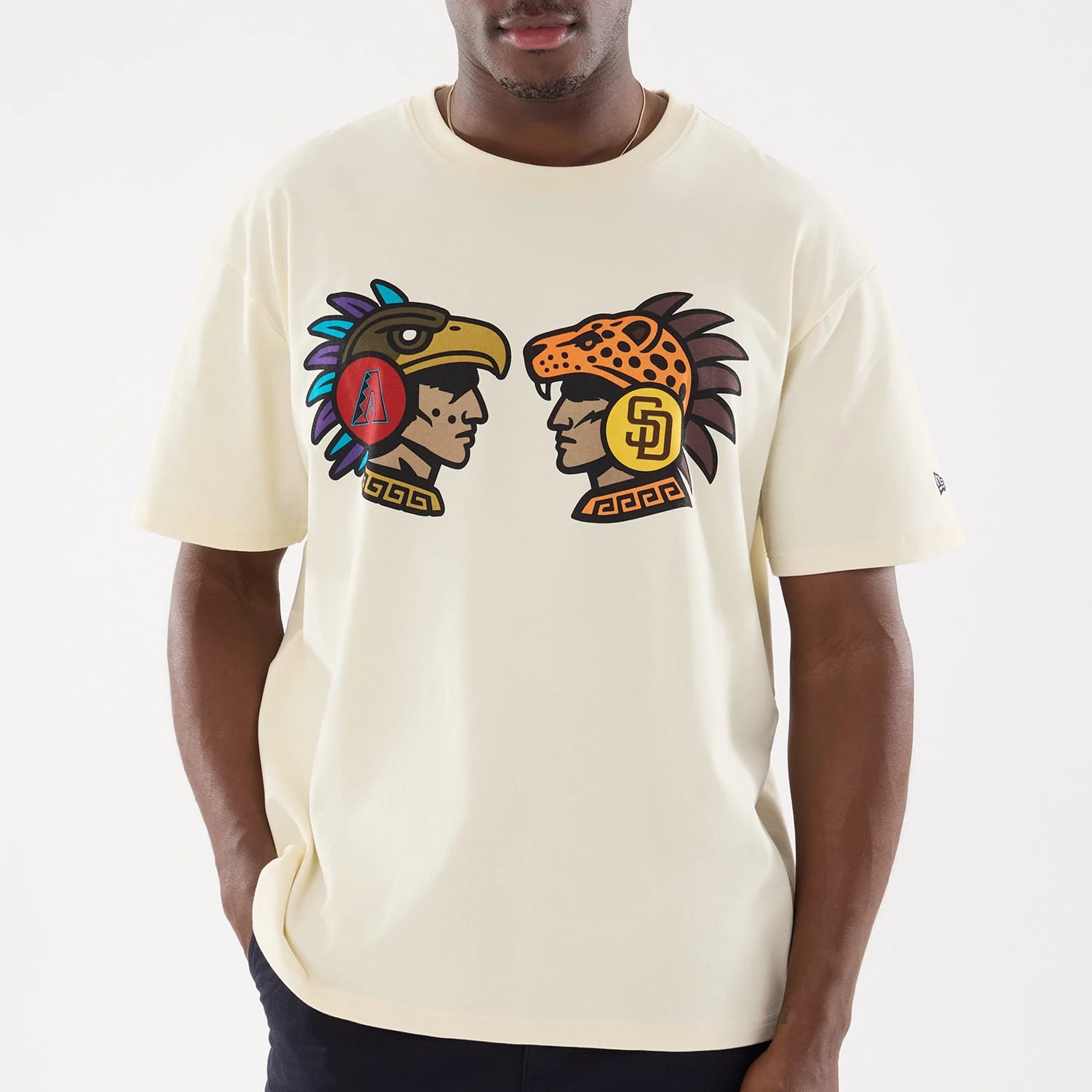 The model is wearing this MLB Mexico City Series 2026 Clash MLB Dueling Logo T-Shirt in Cream 3