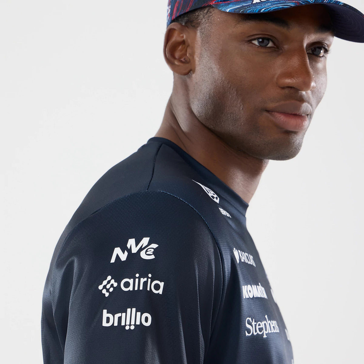 The model is wearing this Williams GB Race Special Tech T-Shirt  in navy. 5