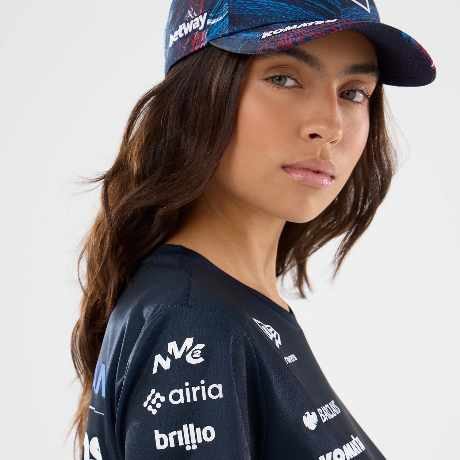 The model is wearing this Womens Williams GB Race Special Tech T-Shirt  in navy. 6