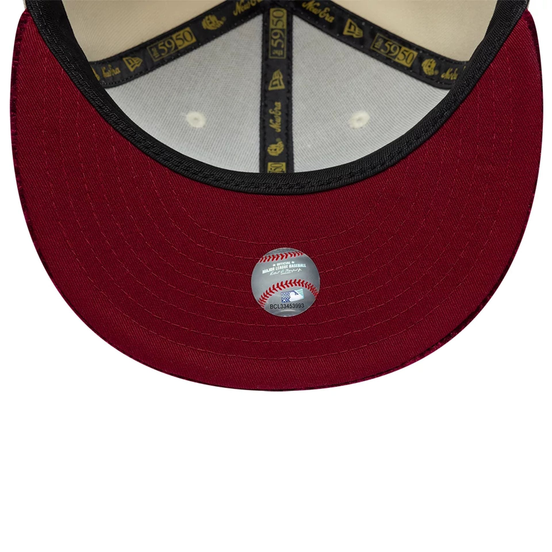 Pictured is this MLB Paisley Visor LA Dodgers 59FIFTY Fitted cap in Cream. 3
