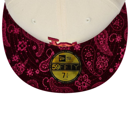 Pictured is this MLB Paisley Visor LA Dodgers 59FIFTY Fitted cap in Cream. 2