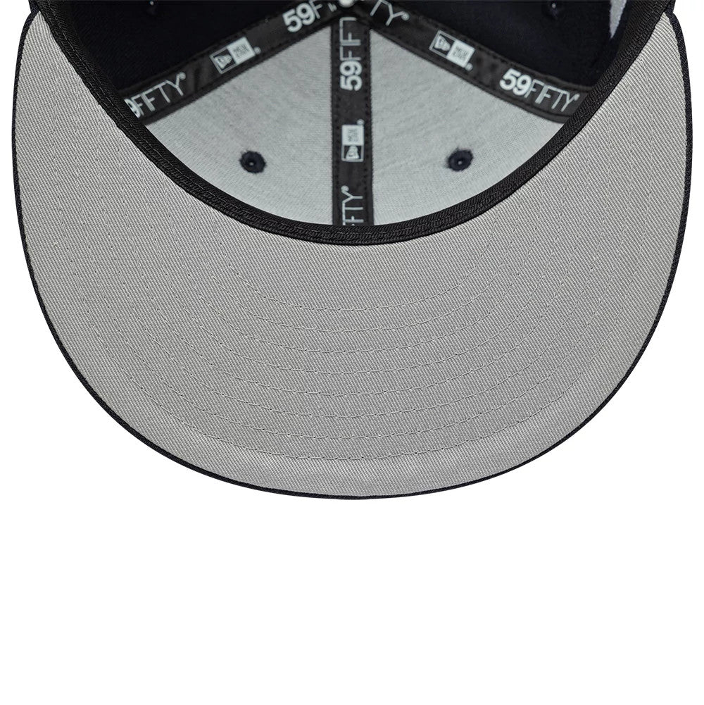Pictured is this MLB Faux Pearl New York Yankees 59FIFTY Fitted cap in navy. 2