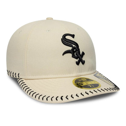 Pictured is this MLB Baseball Stitch Chicago White Sox Retro Crown 59FIFTY Fitted cap in Cream. 3