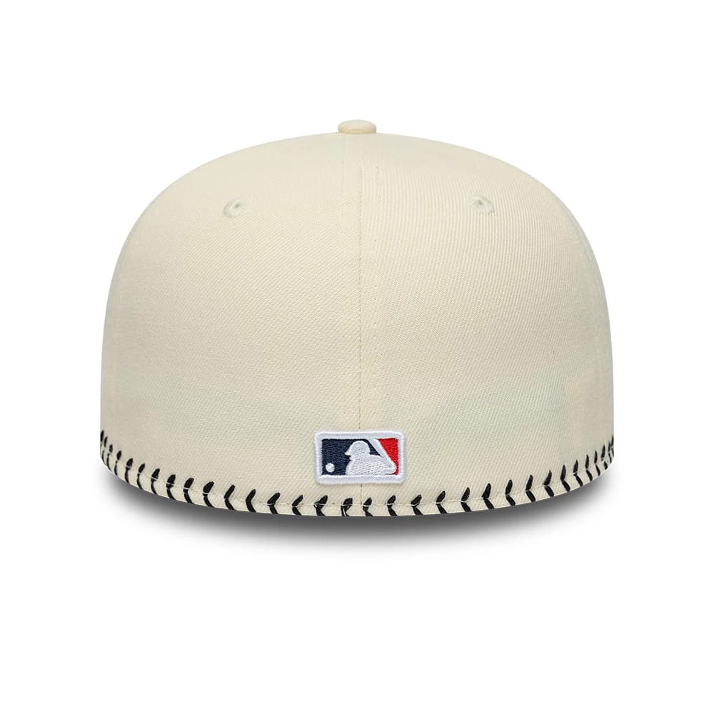 Pictured is this MLB Baseball Stitch Chicago White Sox Retro Crown 59FIFTY Fitted cap in Cream. 4
