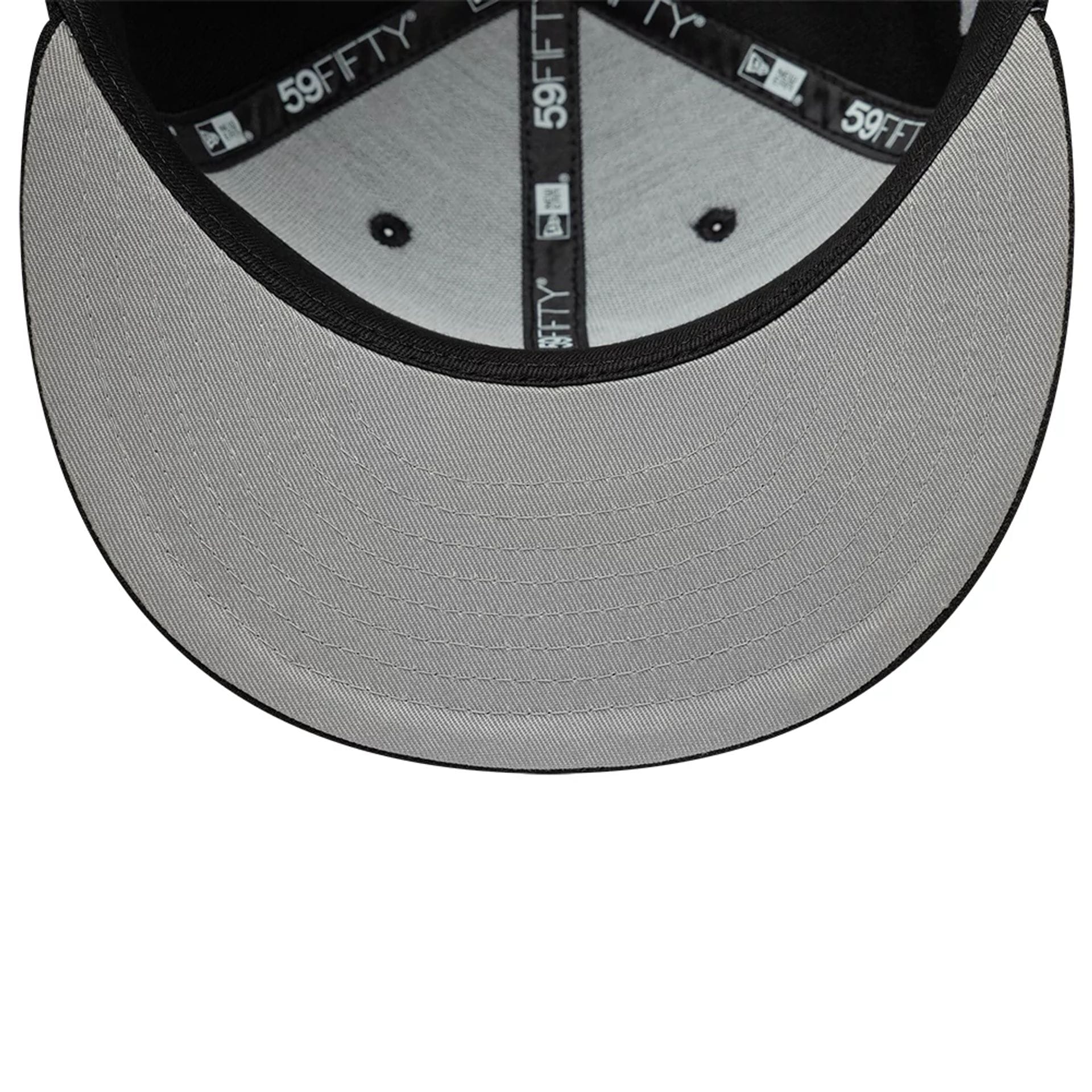Pictured is this MLB Faux Pearl Chicago White Sox 59FIFTY Fitted cap in black. 2